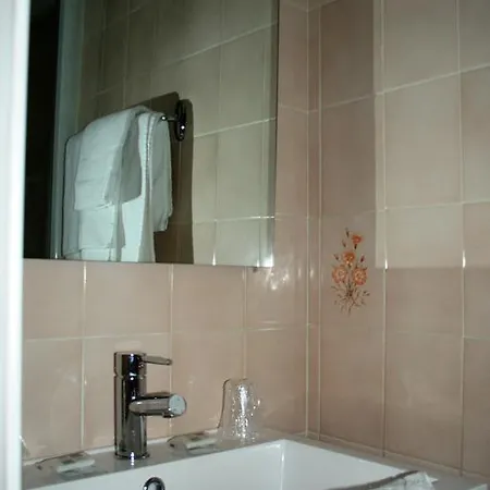 Les Castets D'ayré 2*