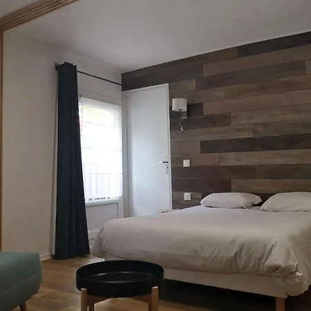 Les Castets D'ayre Hotel 2*